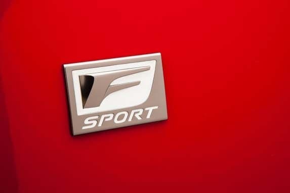 2016_lexus_is_200t_f_sport_016-600-001