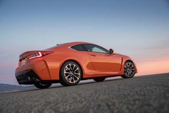 2016_lexus_rc-f_04-600-001