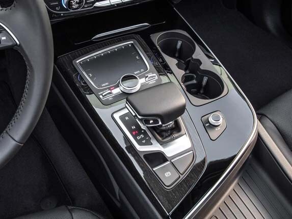 2017-audi-q7-13-600-001