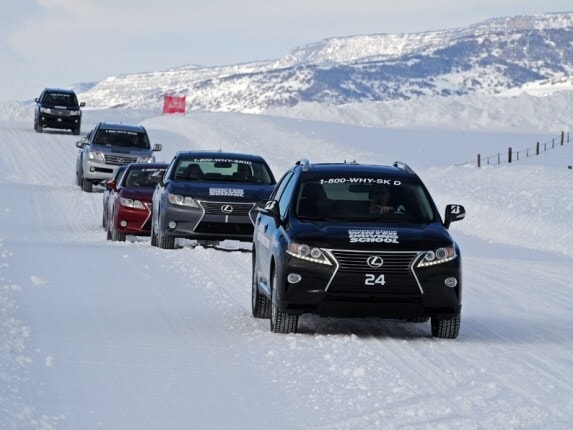 lexus_in_a_row-573-600-001