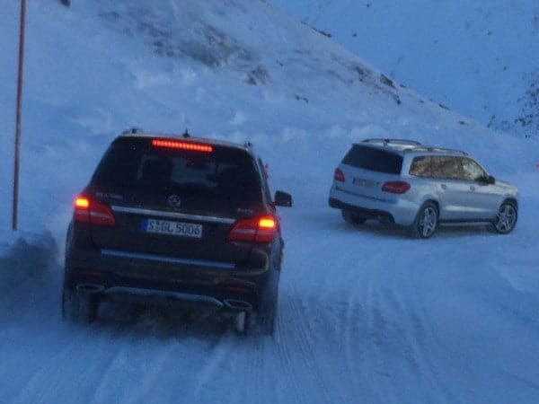 mercedes-benz-gls-cropped-12-600-001