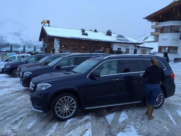 mercedes-benz-gls-cropped-14-600-001