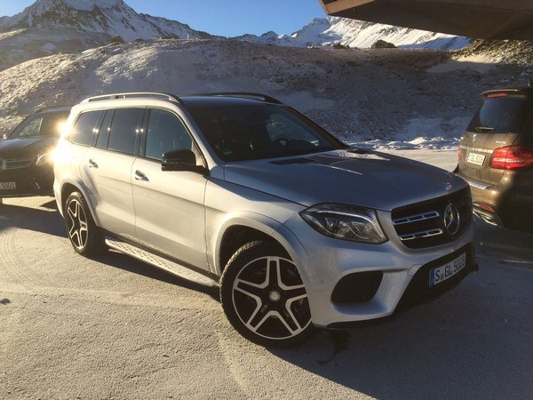 mercedes-benz-gls-cropped-2-600-001
