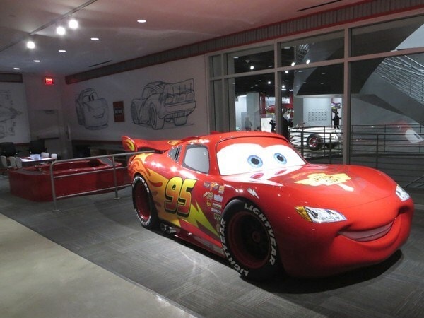 petersen-auto-museum-cars-interactive-zone-17-600-001
