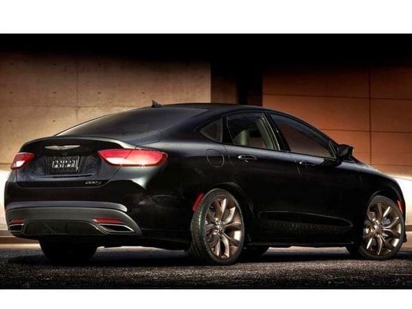 02-2016-chrysler-200s-alloy-edition-1