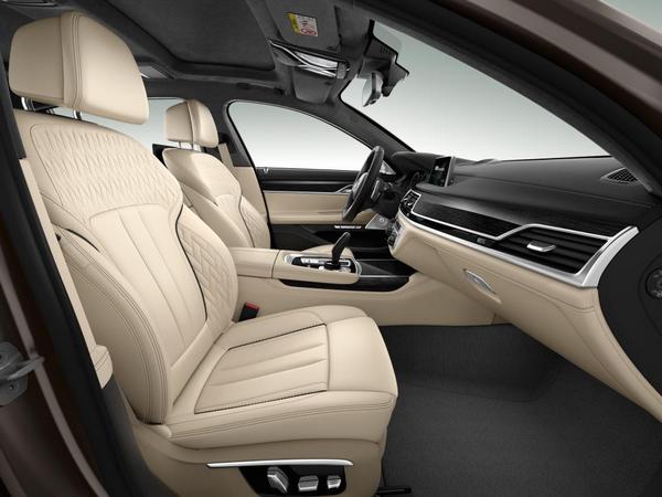 09-2017-bmw-m760i-xdrive-1