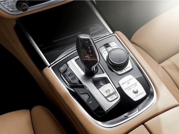 12-2017-bmw-alpina-b7-xdrive-1