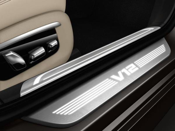 12-2017-bmw-m760i-xdrive-1