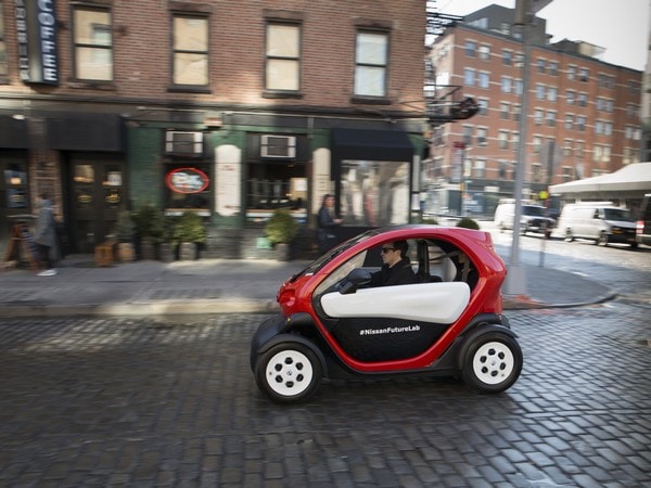 04-nissan-mobility-concept-ny16-1