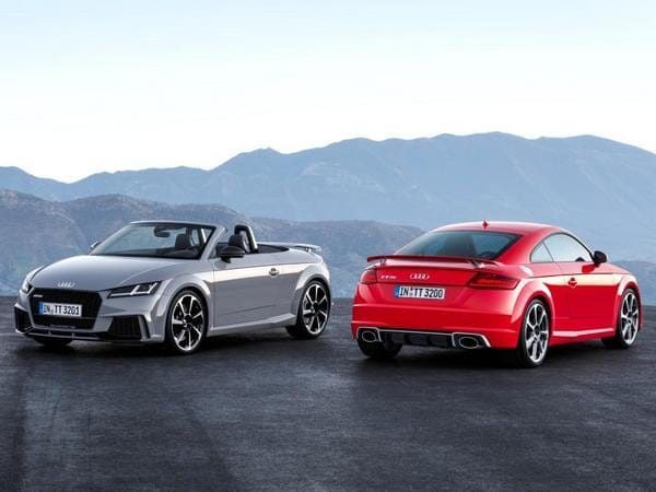 02-2017-audi-tt-rs-group-1