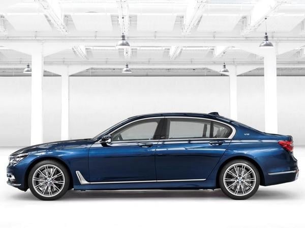 2017 BMW 7 Series Centennial Edition Bows - Kelley Blue Book