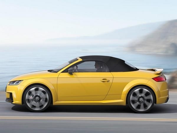 04-2017-audi-tt-rs-roadster-1