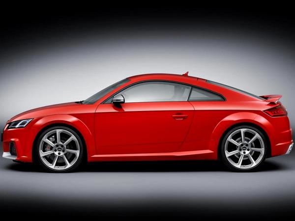 16-2017-audi-tt-rs-coupe-1