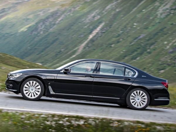 02-2017-bmw-74e-xdrive-iperformance-1