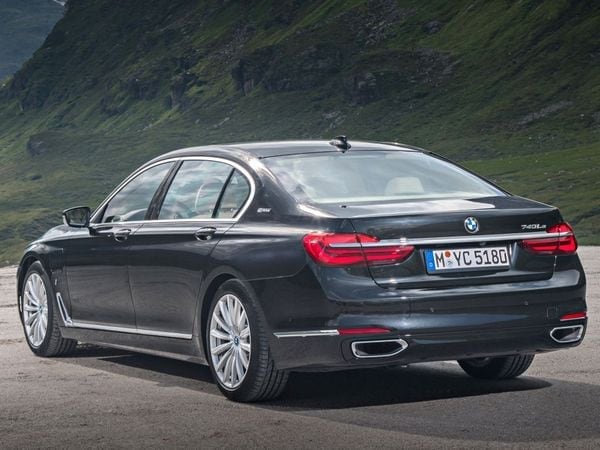 03-2017-bmw-74e-xdrive-iperformance-1