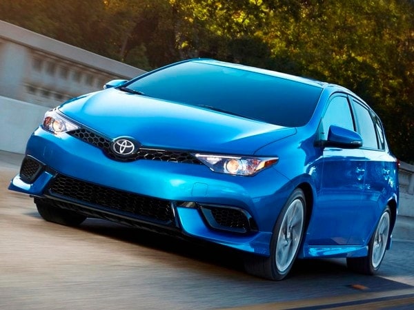 03-2017-toyota-corolla-im-1