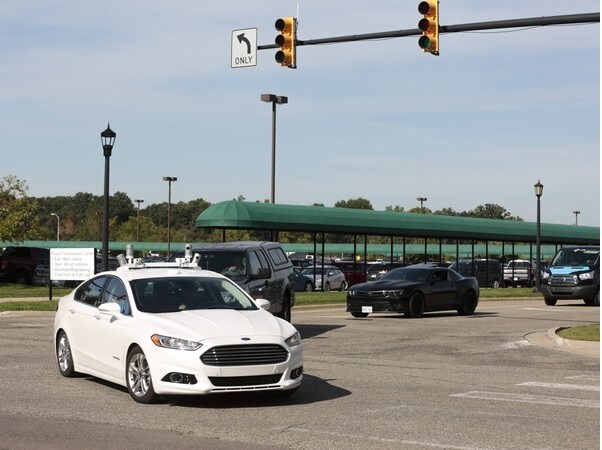 11-ford-auto-fusion-concept-1