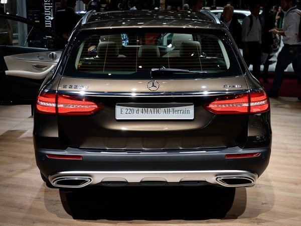 13-mercedes-benz-e-class-all-terrain-paris-2
