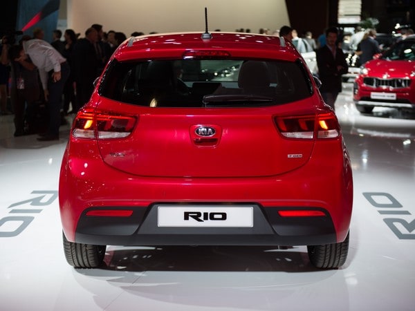 14-2018-kia-rio-paris-1