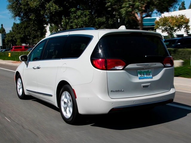 02-2017-chrysler-pacifica-best-buy