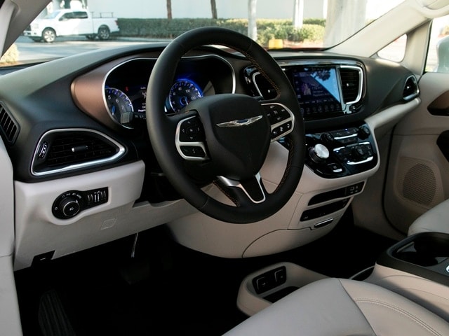 06-2017-chrysler-pacifica-best-buy