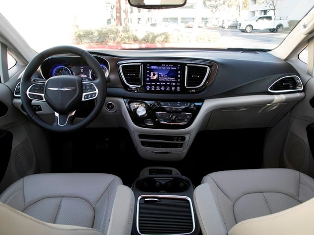 08-2017-chrysler-pacifica-best-buy