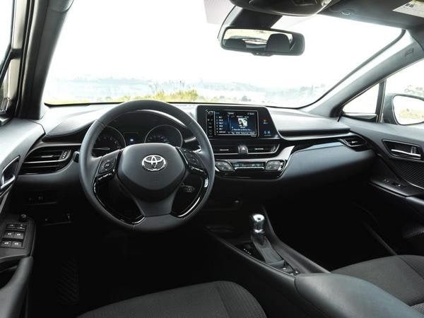 12-2018-toyota-c-hr-1