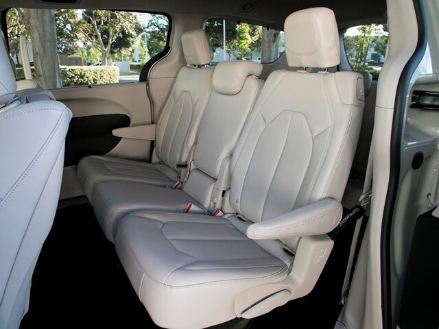 13-2017-chrysler-pacifica-best-buy