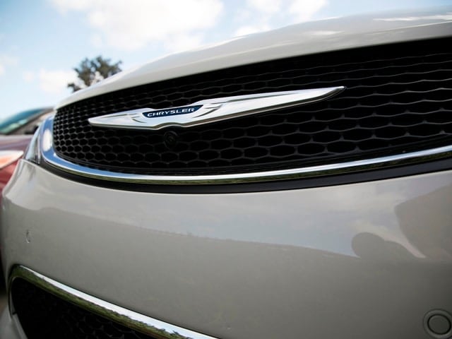 22-2017-chrysler-pacifica-best-buy-1