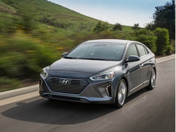 22-2017-hyundai-ioniq-oem-1