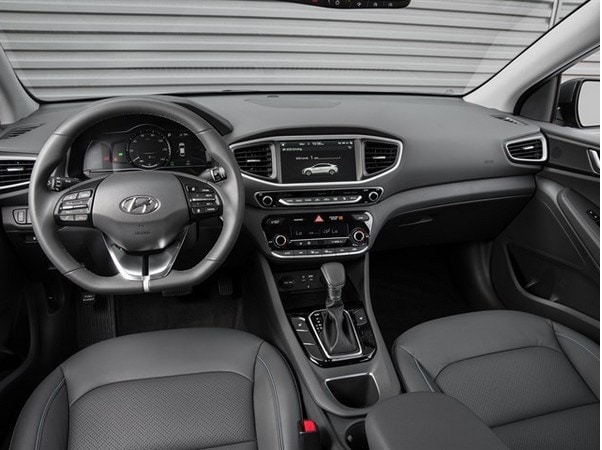 29-2017-hyundai-ioniq-oem-1
