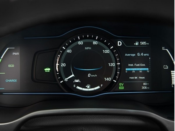 31-2017-hyundai-ioniq-oem-1
