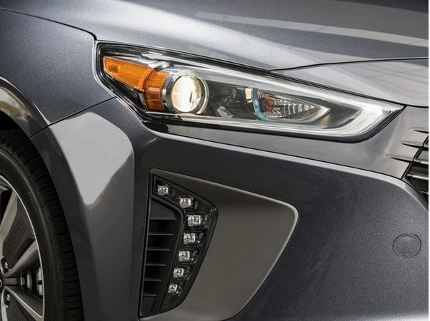 34-2017-hyundai-ioniq-oem-1