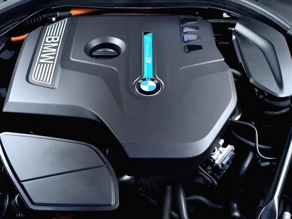 29-2018-bmw-530e-xdrive-iperformance-1
