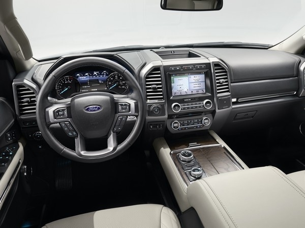 04-2018-ford-expedition-1