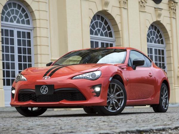 04-2017-toyota-86-860-special-edition-1
