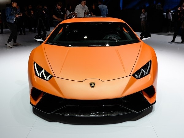 12-2018-lamborghini-huracan-performante-AT-1