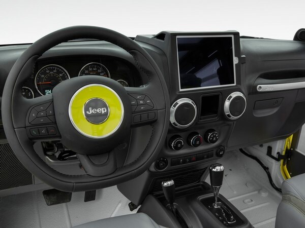 31-Jeep-Safari-Concept-Int-1