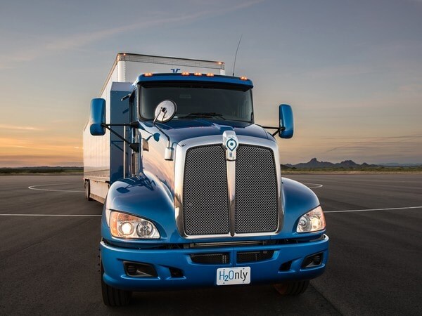 02-toyota-fuel-cell-HD-trucks-oem-1.jpg-1