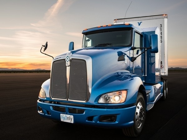 03-toyota-fuel-cell-HD-trucks-oem-1.jpg-1