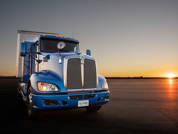07-toyota-fuel-cell-HD-trucks-oem-1.jpg-1