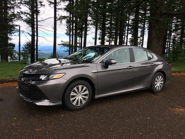 14a-2018-Toyota-Camry-first-review-1