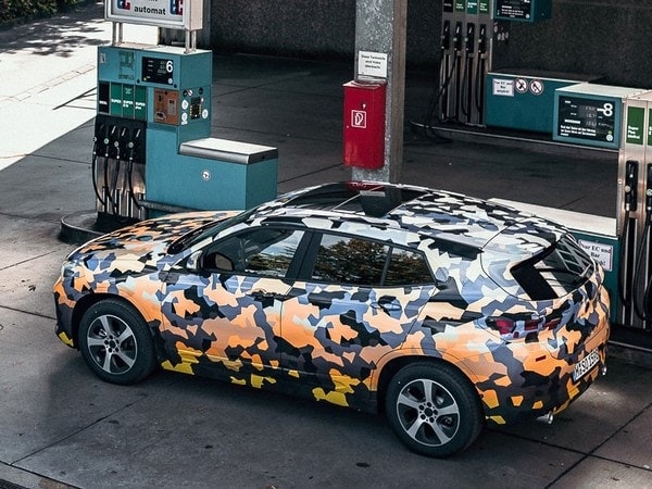 16-bmw-x2-camo-teaser-1