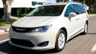 2017-chrysler-pacifica-best-buy-1