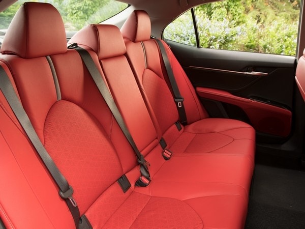 21-2018-Toyota-Camry-first-review-1