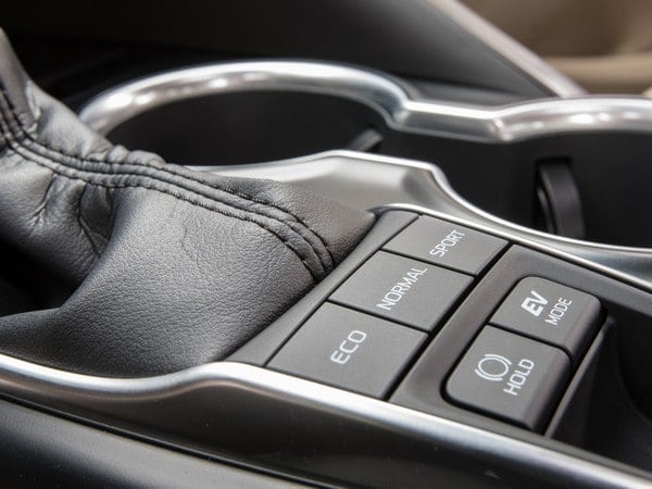 5a-2018-Toyota-Camry-first-review-1