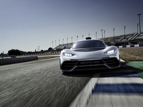 02-mercedes-amg-project-one-1