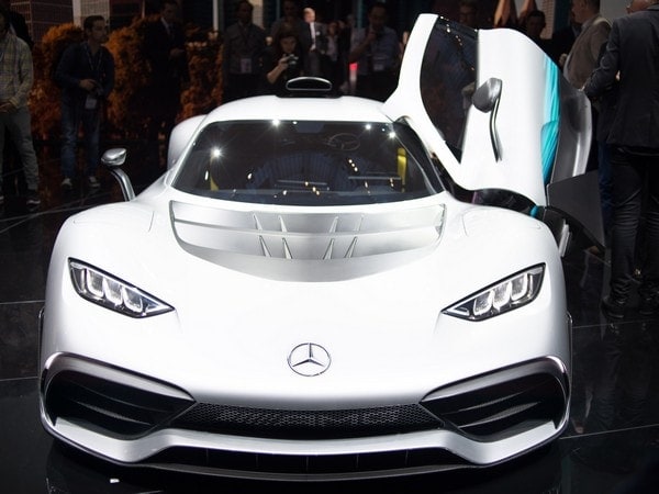 02-mercedes-amg-project-one-supercar-AT-1