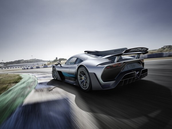 04-mercedes-amg-project-one-1
