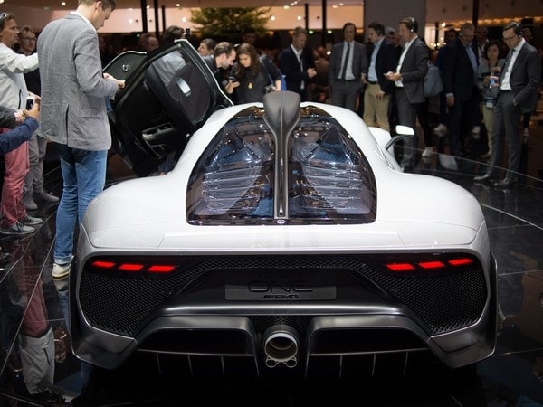04-mercedes-amg-project-one-supercar-AT-1